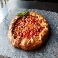 Cherry Tomato and Cheese Galette_image