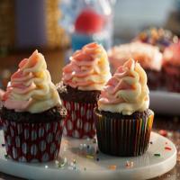 Chocolate Cupcakes with Neapolitan Frosting_image