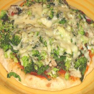 Pita Pizza, Spinach, Broccoli, Onion, and Mushroom image