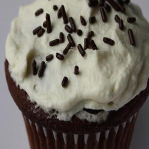 Decadent Cherry-Chocolate Cupcakes for a Crowd_image