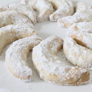 Patricia's Viennese Crescents_image