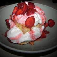 Old Fashioned Strawberry Shortcake with Grand Marnier Cream_image