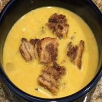 Cream of Pumpkin Soup with Cinnamon Croutons_image