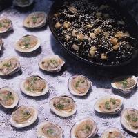 Grilled Clams on the Half Shell with Ginger Mignonnette_image
