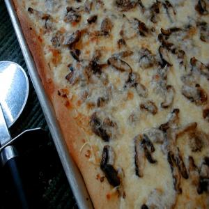 Mushroom and Garlic Pizza image