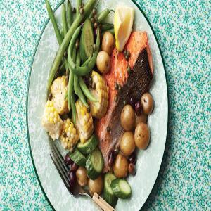Salmon Nicoise with Caper Dressing_image