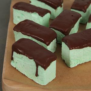 Chocolate-Dipped Crème de Menthe Marshmallows Recipe | Epicurious.com_image