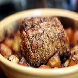 BALSAMIC ROSEMARY PORK WITH ROASTED POTATOES_image