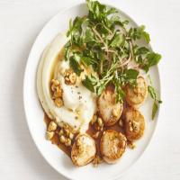Scallops with Parsnip Puree image