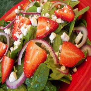 Ww Strawberry Spinach Salad image