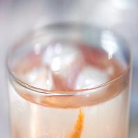 Gin-and-Grapefruit Fizz image