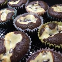 Grandma Gudgel's Black Bottom Cupcakes_image