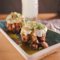 Jerk Chicken and Sweet Potato Hash with Poached Eggs and Mango-Habanero Hot Sauce_image