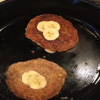 Vegan Oatmeal Pancakes With Banana_image