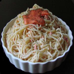 Pasta With Smoked Salmon and Cream image