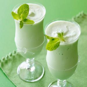 St. Patrick's Day Mint Schnapps Shakes_image