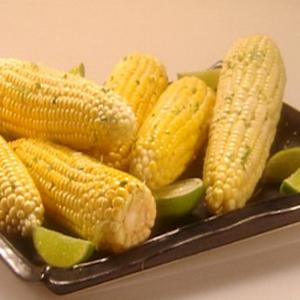 Roasted Corn on the Cob with Cilantro Lime Butter_image