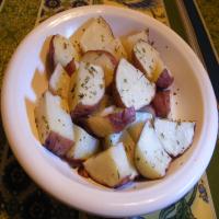 Microwave Garlic Potatoes_image