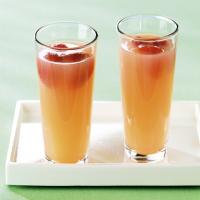 Icy Strawberry-Kiwi Drink_image