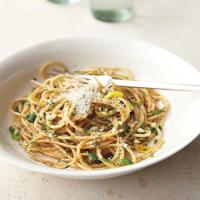 Spaghetti with Garlic and Herbs image