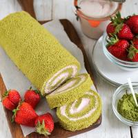 MATCHA GREEN TEA SWISS ROLL WITH STRAWBERRY MOUSSE Recipe - (4.3/5) image
