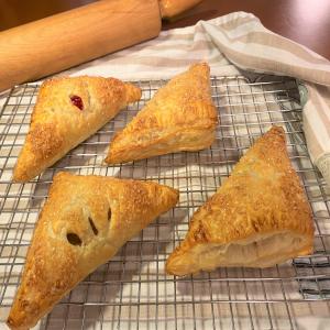 Raspberry Puff Pastry Turnovers_image