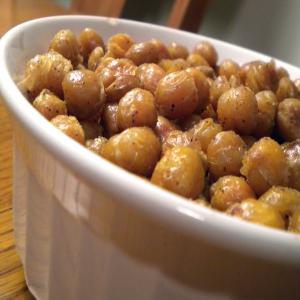 Spicy Garlic Roasted Chickpeas image
