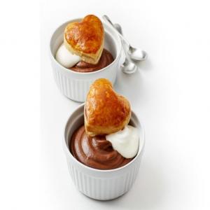 Chocolate Mousse with Puff Pastry Hearts_image