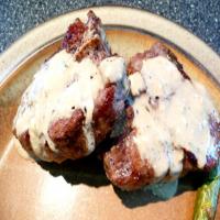 Seared Lamb Chops With a Goat Cheese White Wine Reduction_image