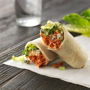 Slow Cooker Buffalo Chicken Wraps_image