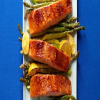 Broiled Salmon and Asparagus image