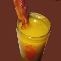 Butternut Squash Soup Shots With Candied Bacon_image