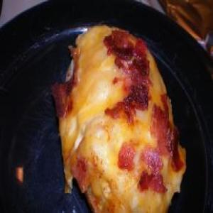 Chicken and Bacon Stuffed Potatoes_image