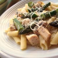 Penne with Chicken and Asparagus image