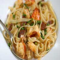 Pasta With Lobster, Chorizo and Peas_image
