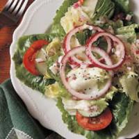 Green Salad with Poppy Seed Dressing_image