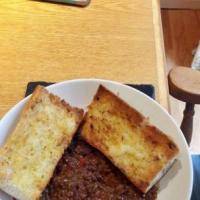 Smokey Chipotle Chilli Con Carne with Garlic Bread image