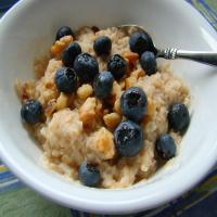 Blueberry and Walnut Oatmeal_image