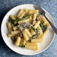 Roasted Asparagus and Mushroom Pasta_image