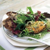 Warm Goat Cheese Salad with Grilled Olive Bread_image