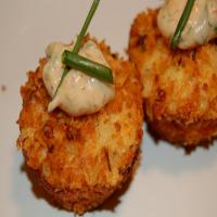 Crab Cakes with Spicy Remoulade Sauce Recipe - (4.5/5) image