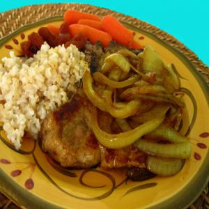 Pork Chops With Sweet Curried Onion_image