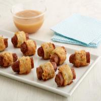 Sausage-Biscuit-and-Gravy Pigs in Blankets image