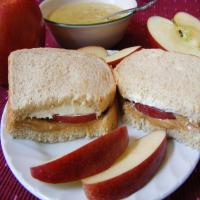 Pb & Apple Sandwich image