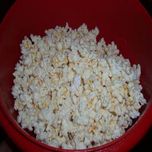 Easy Olive Oil Microwave Popcorn_image