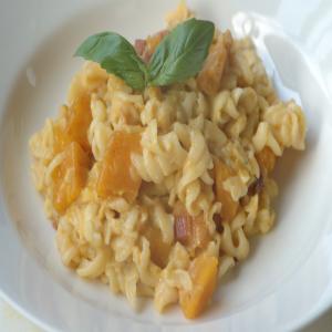 Creamy Fusilli With Yellow Squash and Bacon_image