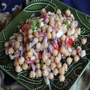 5-Minute Greek Garbanzo Bean Salad_image