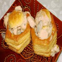 Vol-Au-Vent With Chicken, Mushrooms and Pepper_image