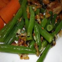 Garlicky Green Beans image
