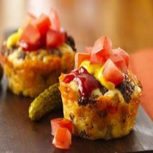Impossibly Easy Mini Cheeseburger Pies_image